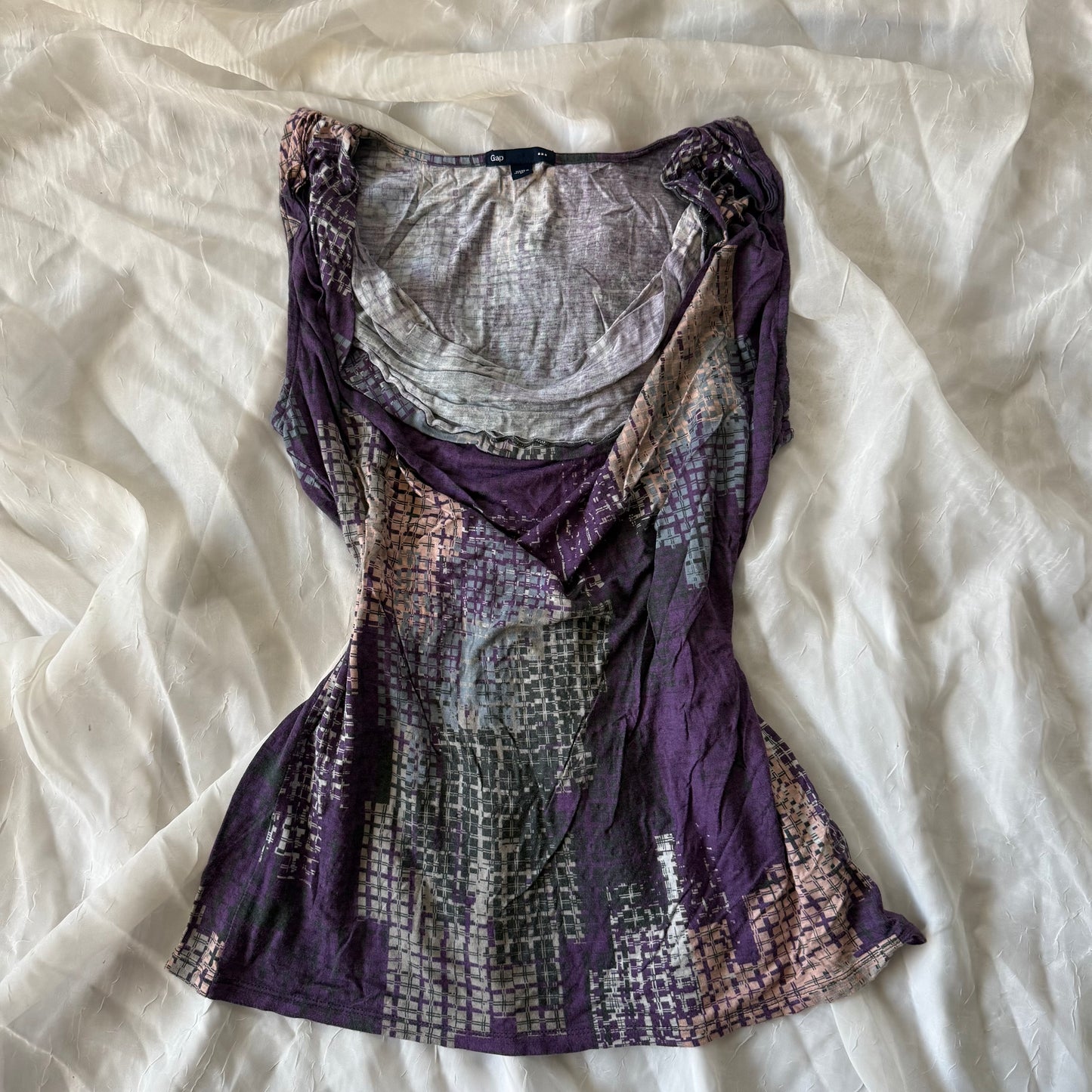 Gap retro top