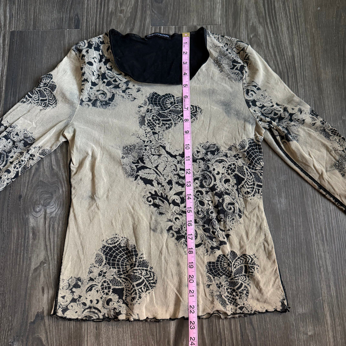 Patterned European mesh top