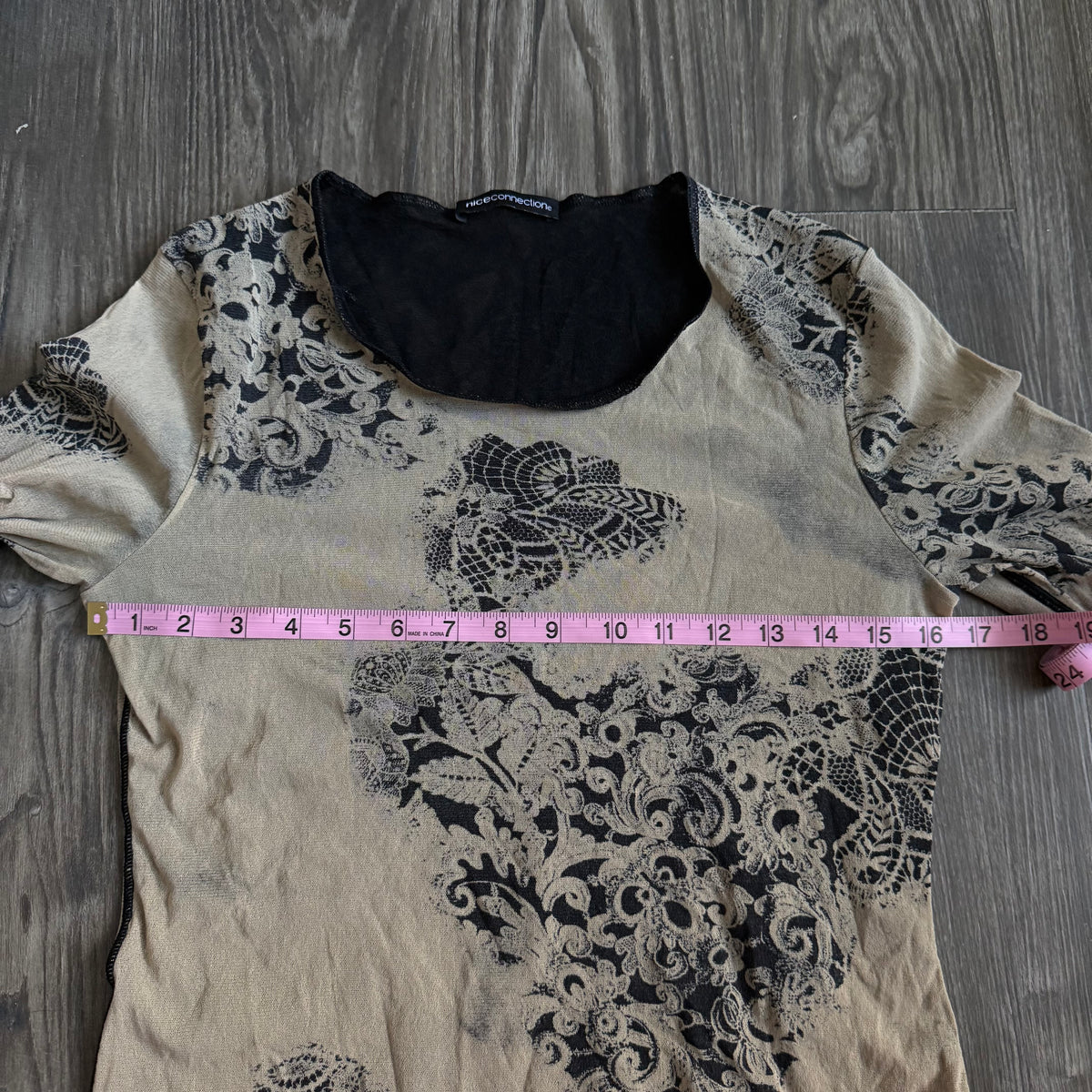 Patterned European mesh top