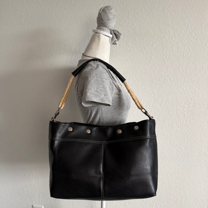 The Carly leather shoulder bag