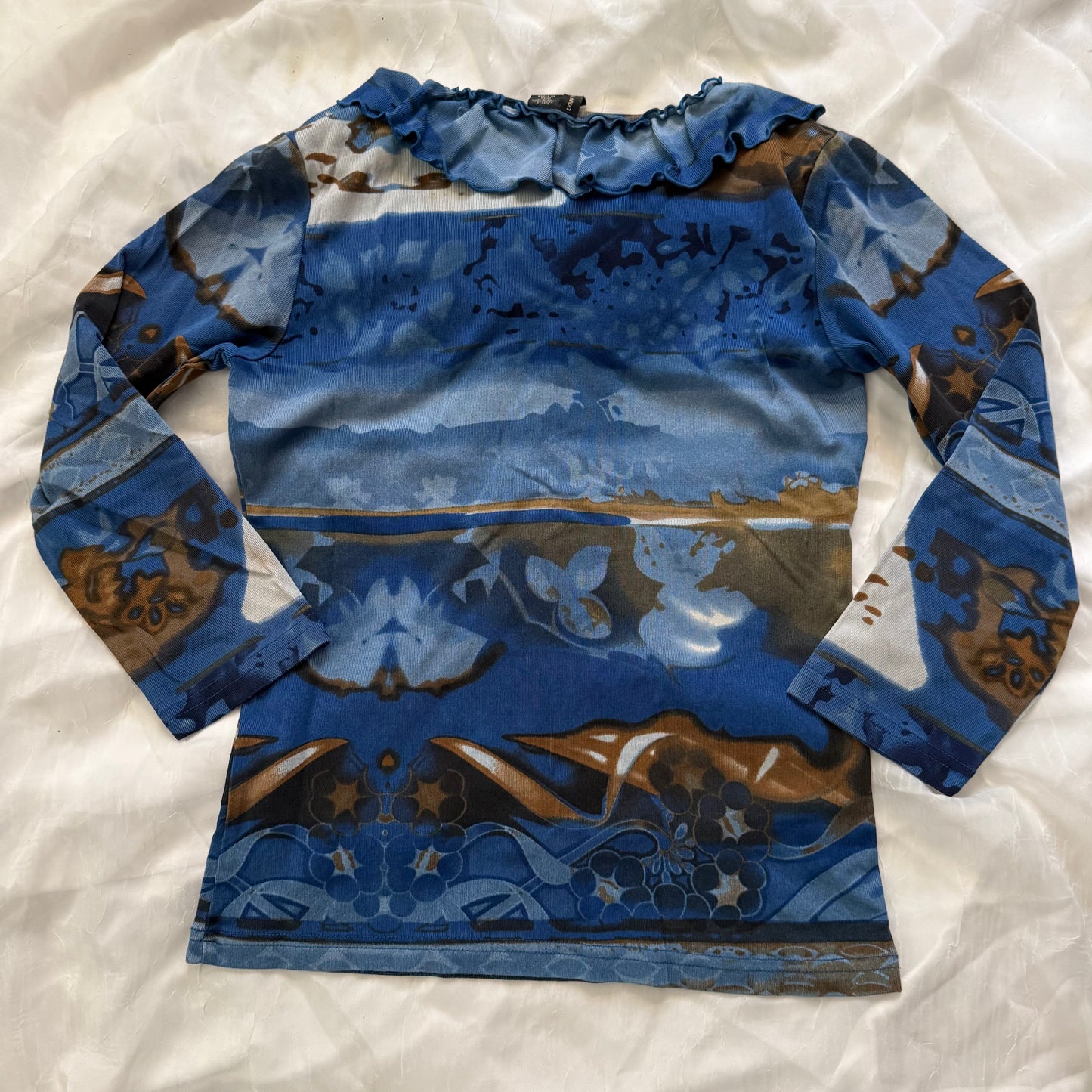 ruffle euro print sleeved top