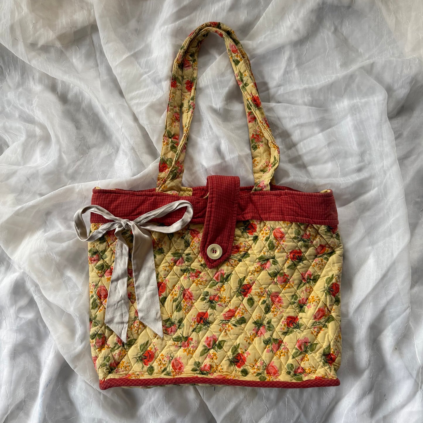 Cottage quilted shoulder bag