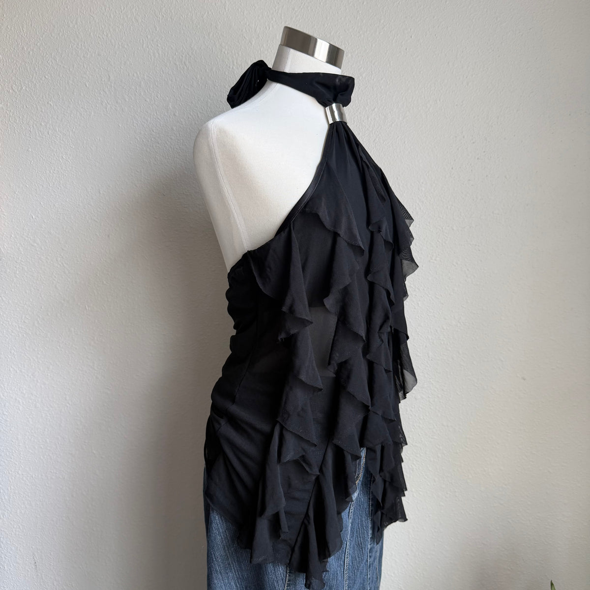 Clubbing ruffled halter top