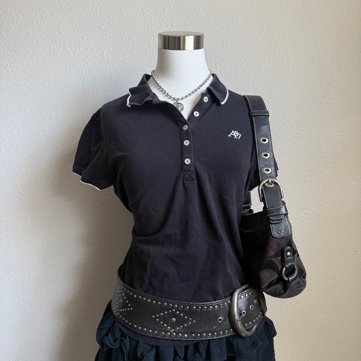 Aeropostale button up top