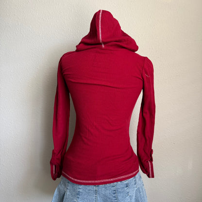 L.E.I red sleeved hoodie top