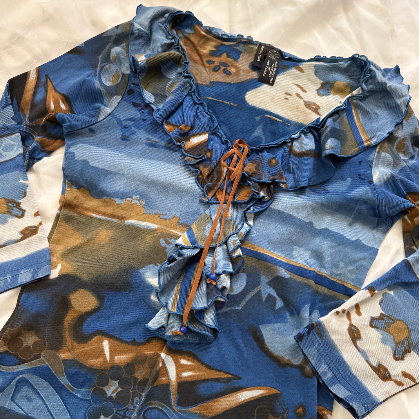 ruffle euro print sleeved top