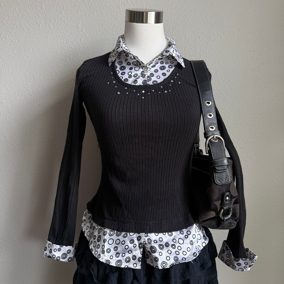 Bella’s office siren top