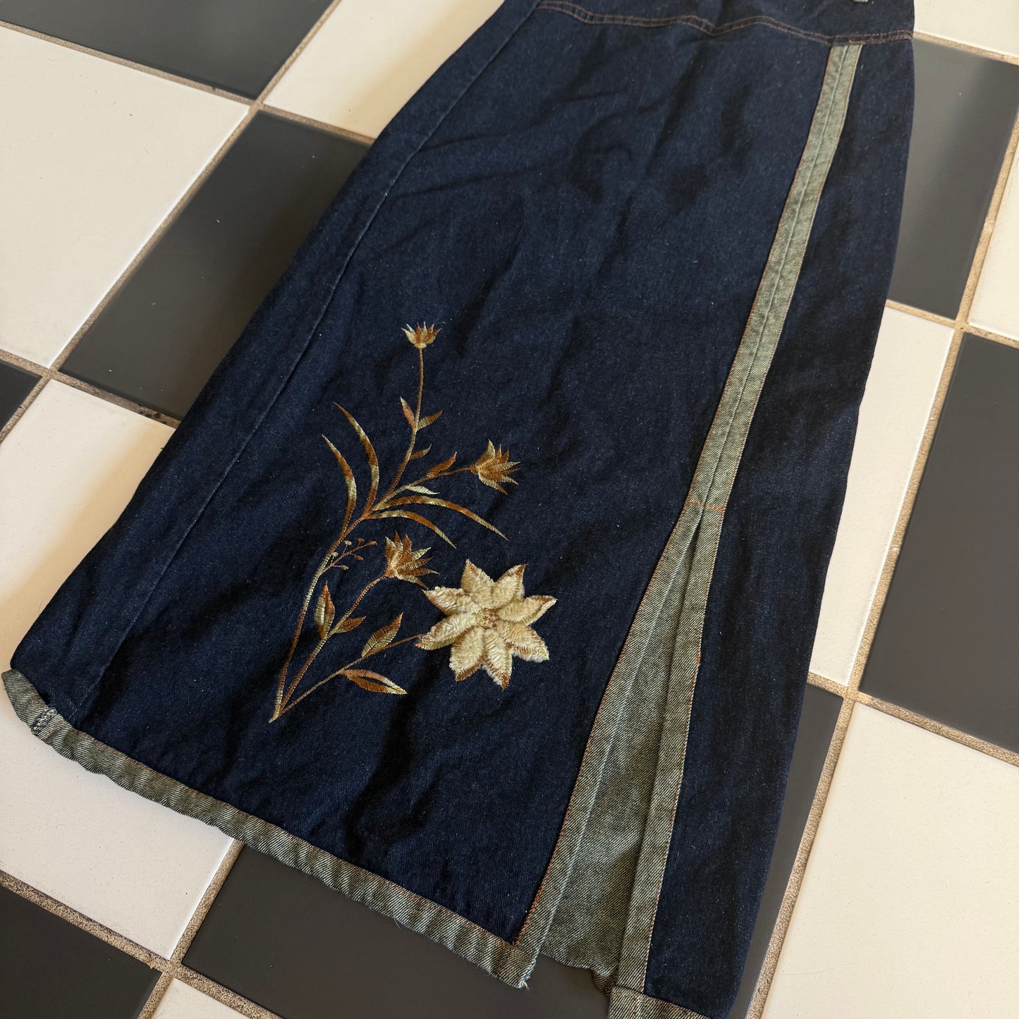 Cottage denim flower maxi