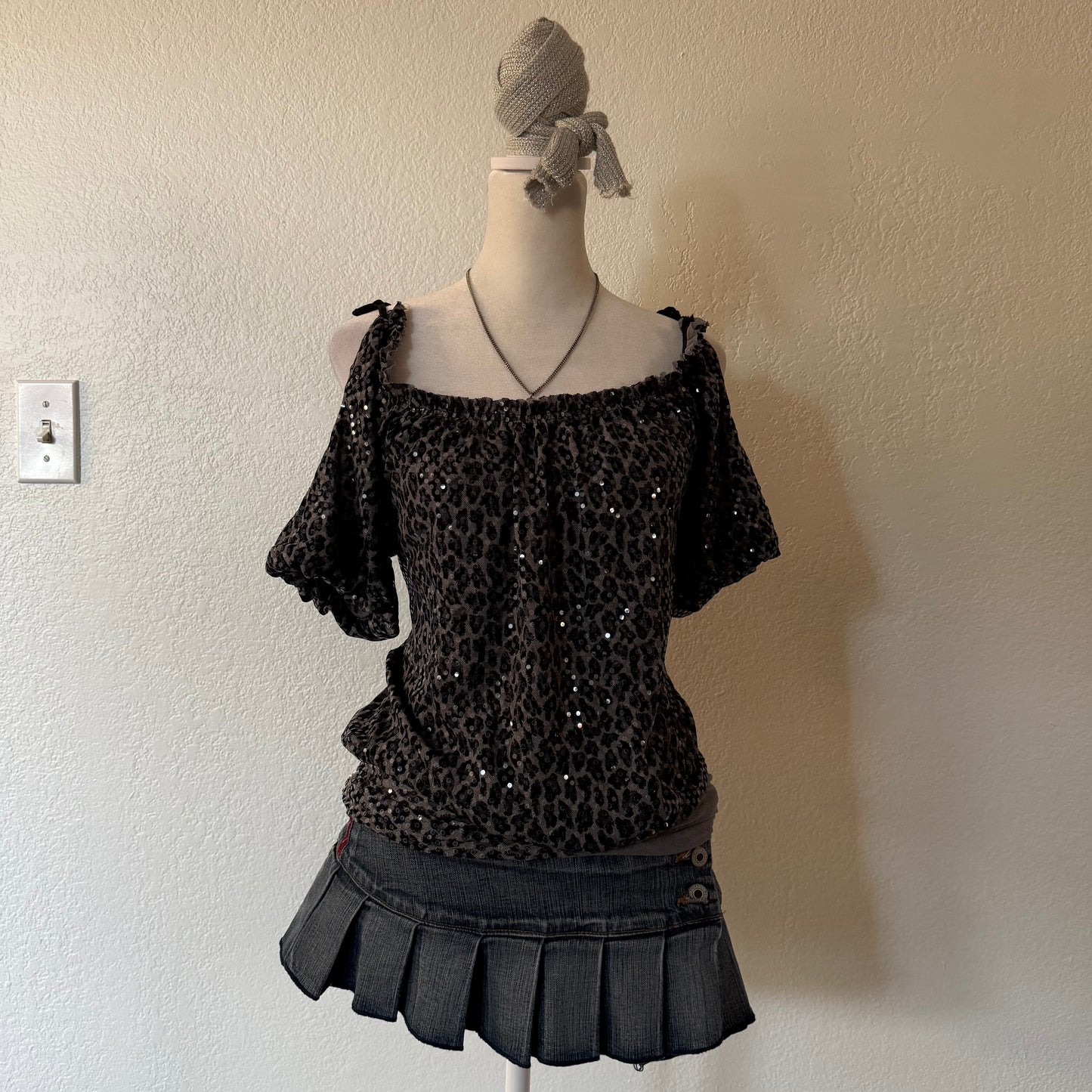 Express leopard sequin top