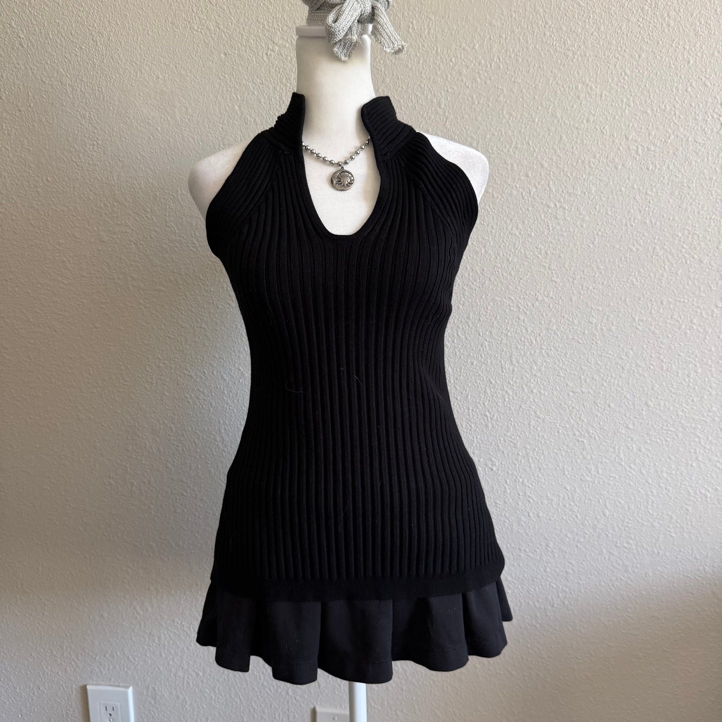 Black ribbed halter top