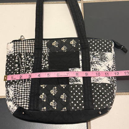 Cottage quilted shoulder bag