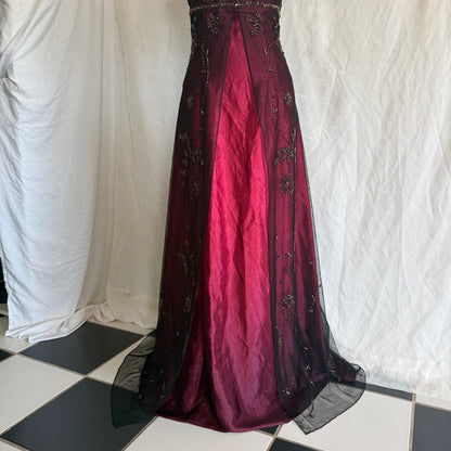 2000s Betsey flower beaded red prom gown