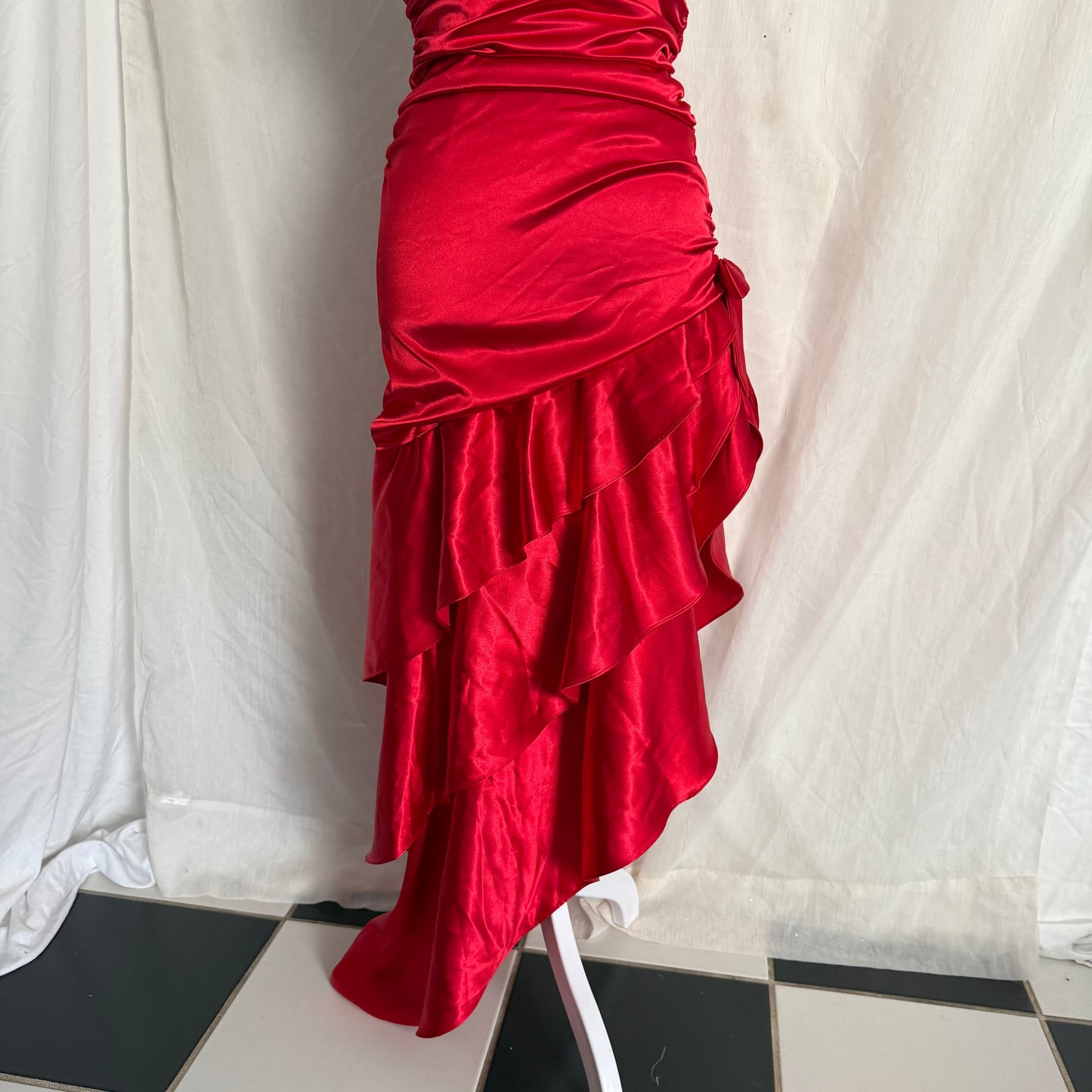 2000s red cocktail ruffle dress